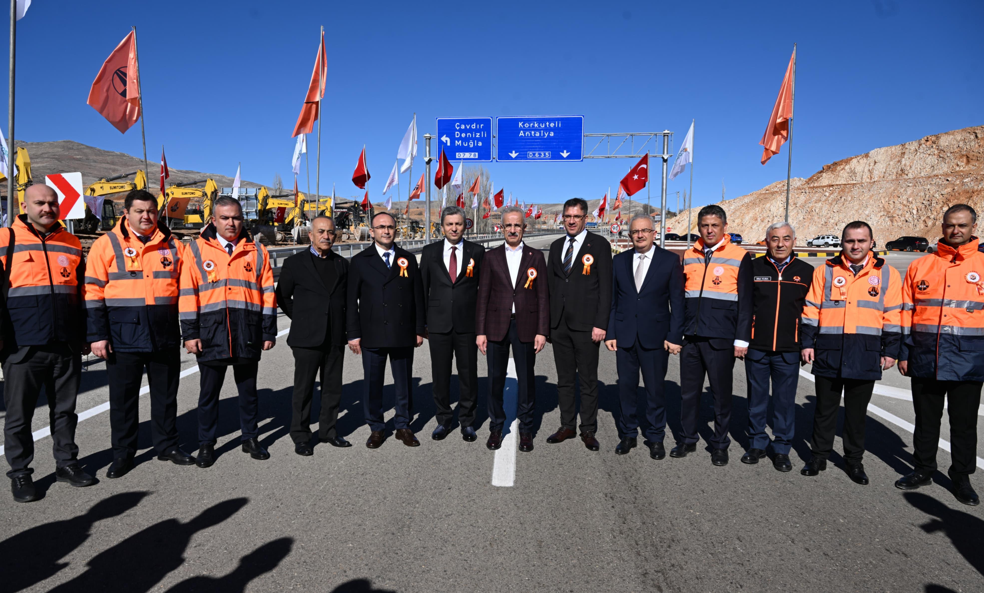 Korkuteli-Elmalı Yolu ile Ulaşımda Devrim: Seyahat Süresi 21 Dakika Kısaldı