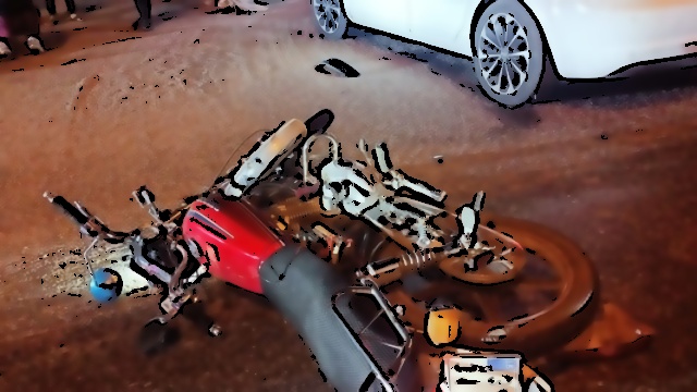Hatay'da Otomobil ve Motosiklet Çarpıştı: İki Yaralı
